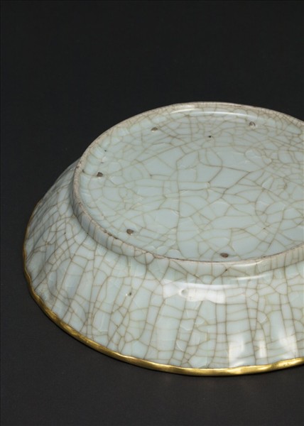 官窯 青瓷菊花式盤