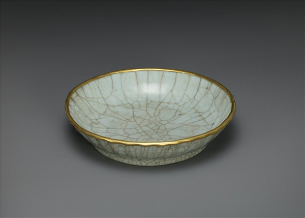 官窯 青瓷菊花式盤