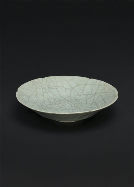 官窯 青瓷葵口盤