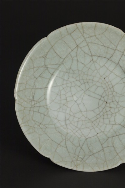 官窯 青瓷葵口盤