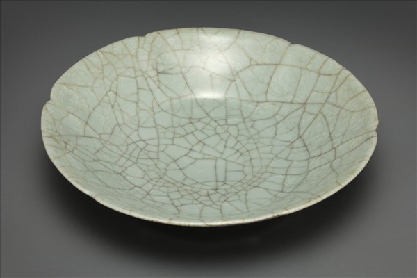 官窯 青瓷葵口盤