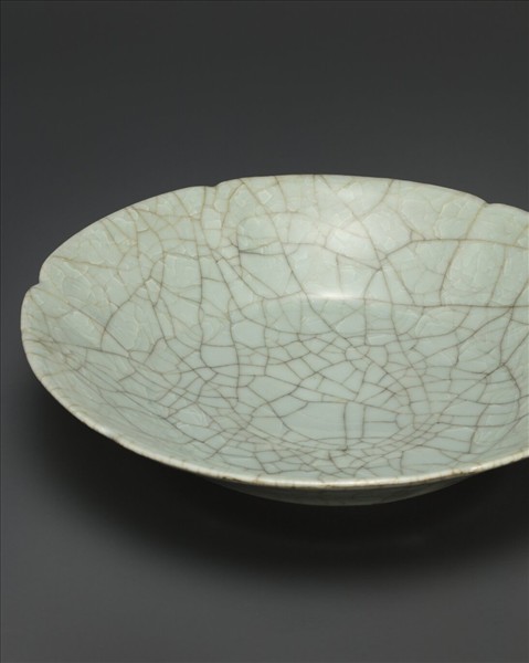 官窯 青瓷葵口盤