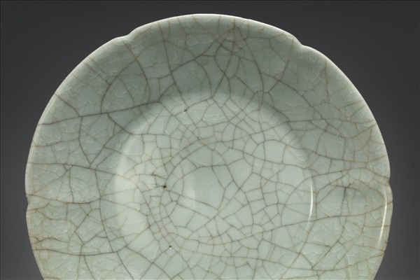 官窯 青瓷葵口盤