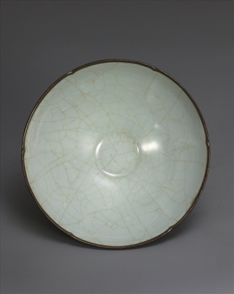 官窯 青瓷葵口碗