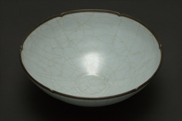 官窯 青瓷葵口碗