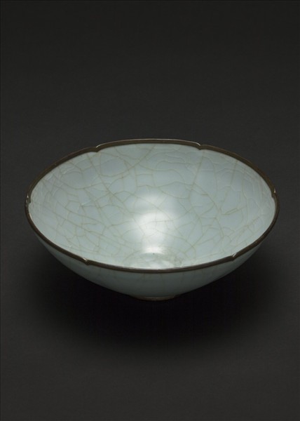 官窯 青瓷葵口碗