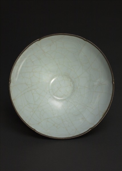 官窯 青瓷葵口碗