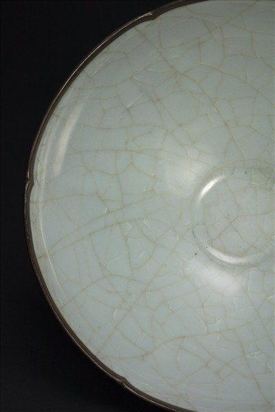 官窯 青瓷葵口碗