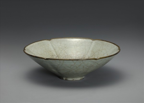 官窯 青瓷葵口碗