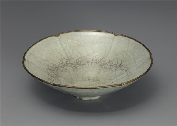 官窯 青瓷葵口碗