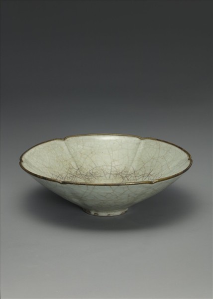 官窯 青瓷葵口碗