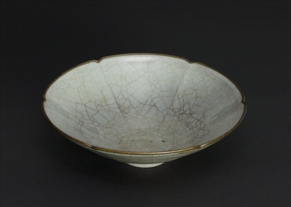 官窯 青瓷葵口碗