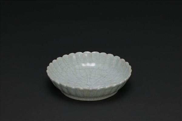 官窯 青瓷菊花式盤