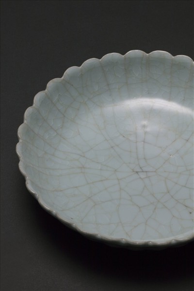 官窯 青瓷菊花式盤