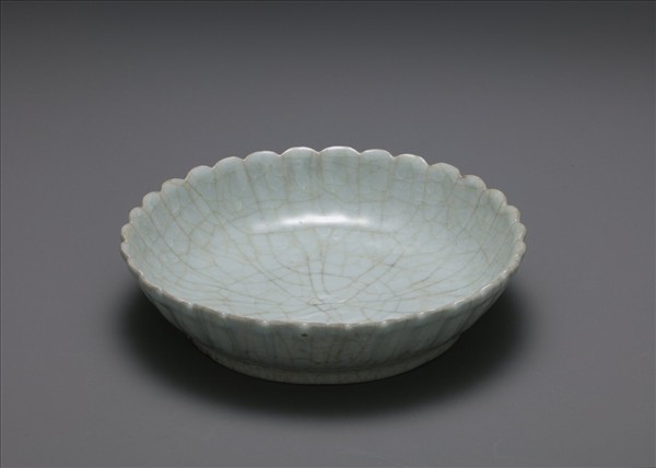 官窯 青瓷菊花式盤