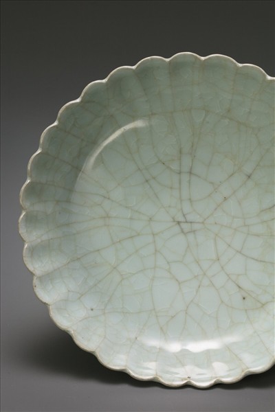 官窯 青瓷菊花式盤