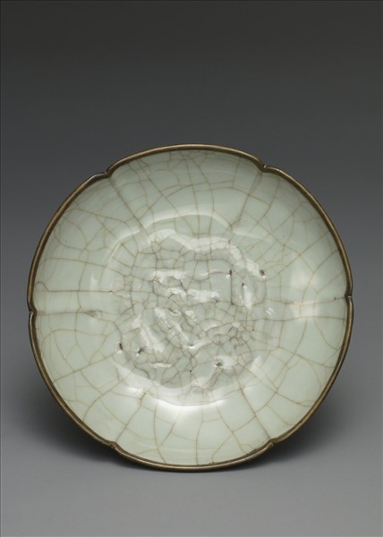 官窯 青瓷龍紋盤