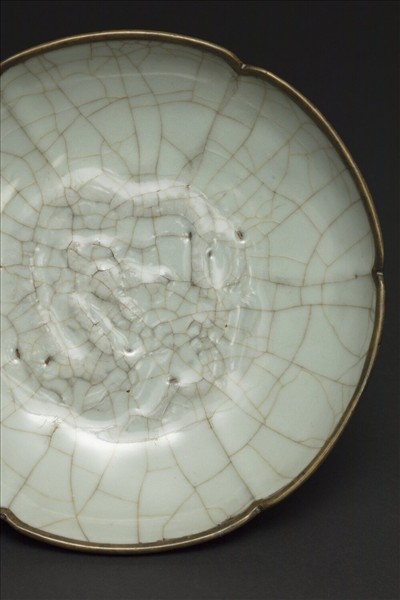 官窯 青瓷龍紋盤