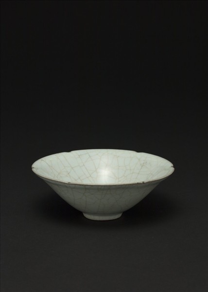 官窯 青瓷葵口碗