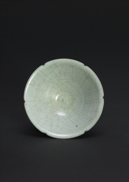 官窯 青瓷葵口碗