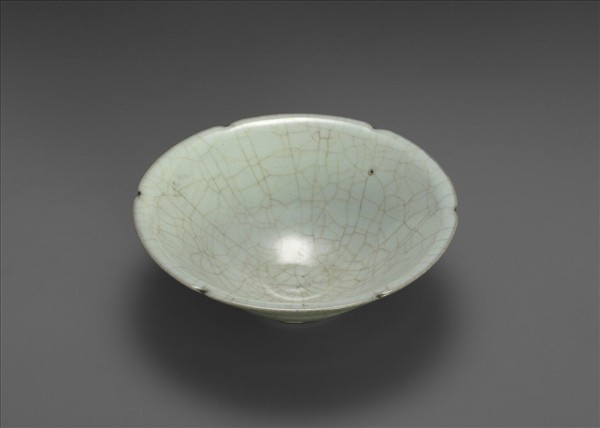 官窯 青瓷葵口碗