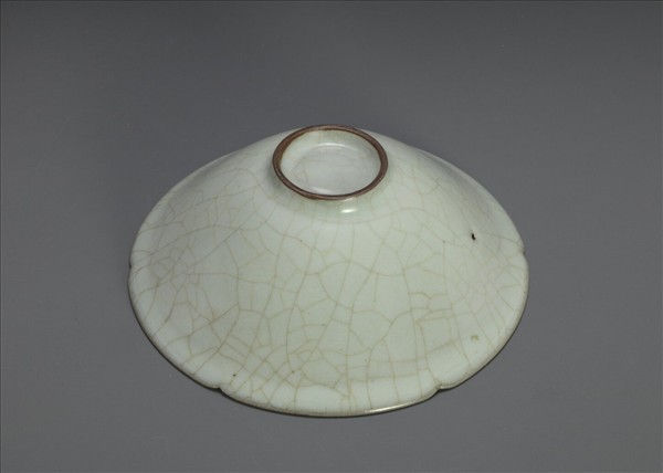 官窯 青瓷葵口碗