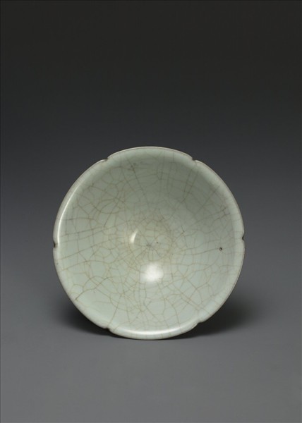 官窯 青瓷葵口碗