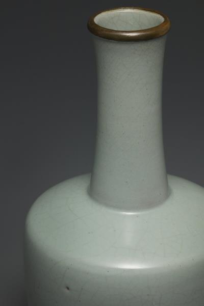 汝窯 青瓷紙槌瓶 「奉華」銘