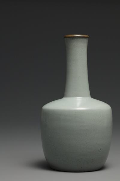 汝窯 青瓷紙槌瓶 「奉華」銘