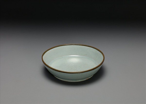 汝窯 青瓷碟 「丙」字銘