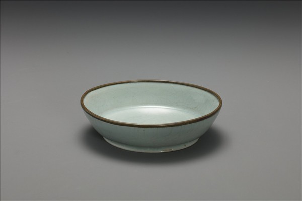 汝窯 青瓷碟 「丙」字銘