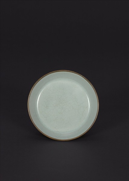 汝窯 青瓷碟 「丙」字銘
