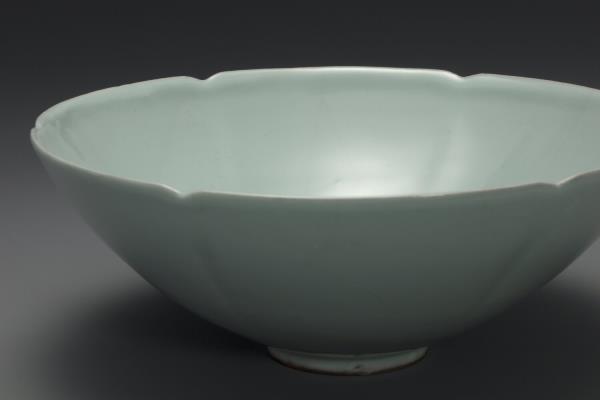 官窯 青瓷葵口碗