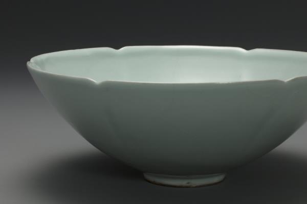 官窯 青瓷葵口碗