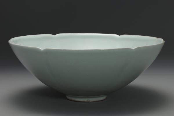 官窯 青瓷葵口碗