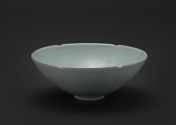 官窯 青瓷葵口碗