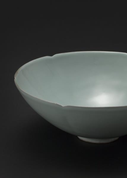 官窯 青瓷葵口碗