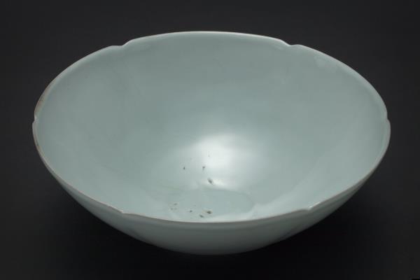 官窯 青瓷葵口碗