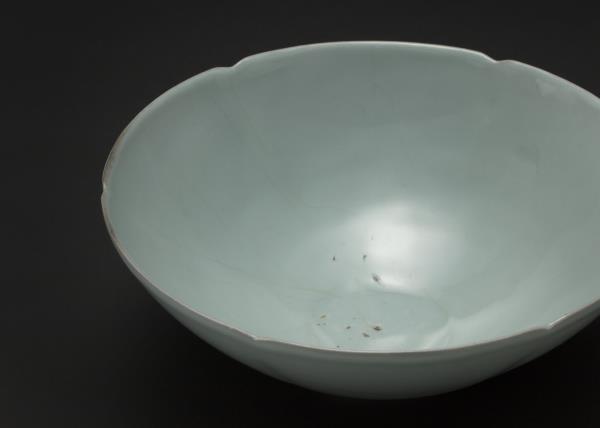 官窯 青瓷葵口碗