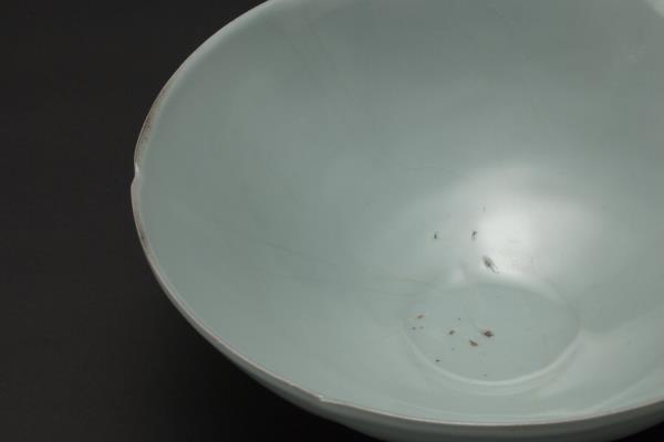 官窯 青瓷葵口碗