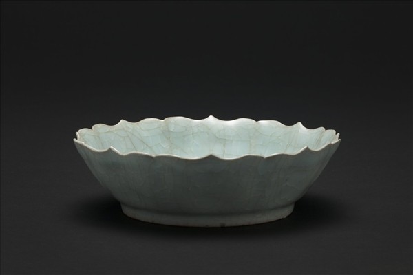 官窯 青瓷菱花式洗