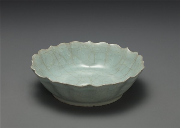 官窯 青瓷菱花式洗