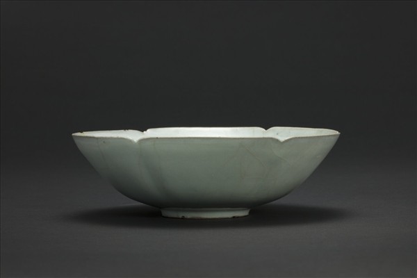官窯 青瓷葵口碗
