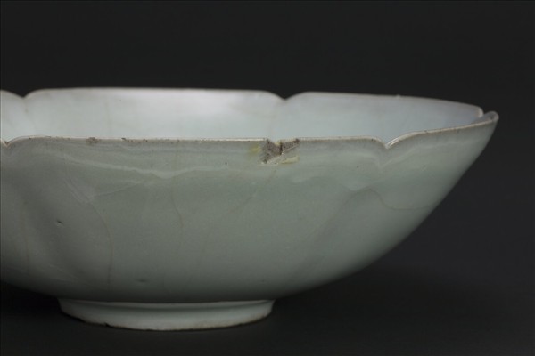 官窯 青瓷葵口碗