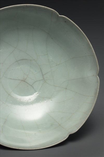 官窯 青瓷葵口碗