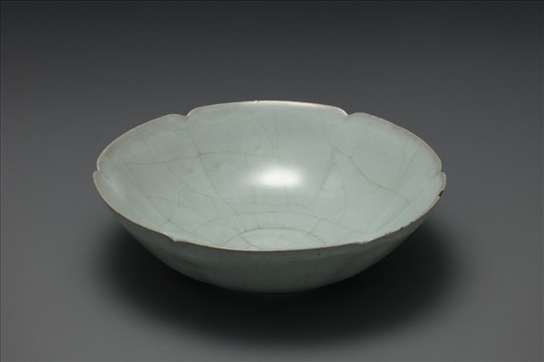 官窯 青瓷葵口碗