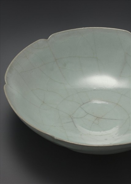 官窯 青瓷葵口碗