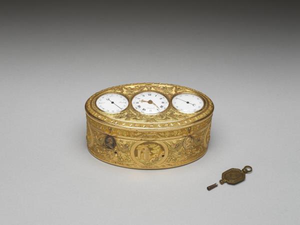 金雕多功能鼻煙盒