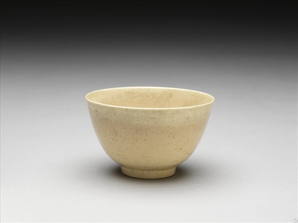 彭窯 白瓷弦紋杯