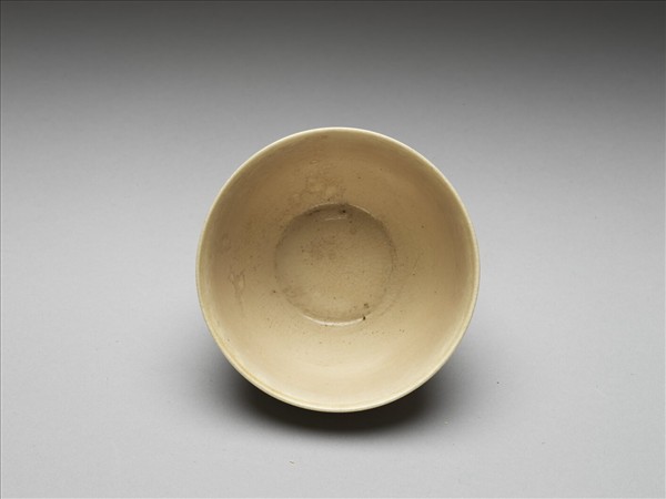 彭窯 白瓷弦紋杯